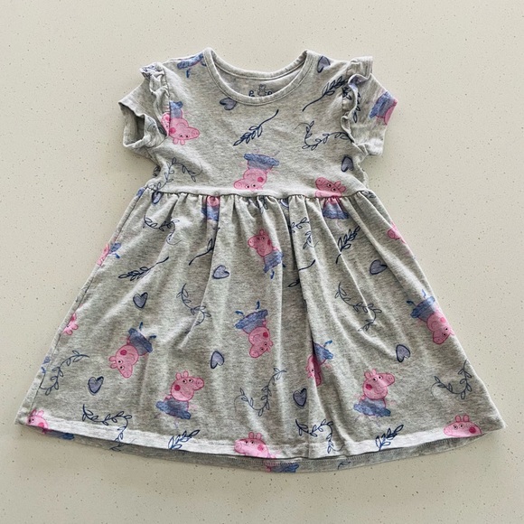 Peppa Pig Other - ✨SOLD on another platform 5.19.2022✨ Peppa Pig Dress Size 4T